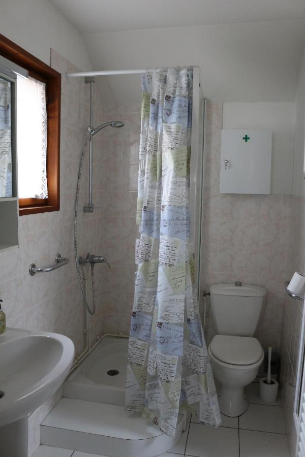 Villa Chez Celestine à Souvigny Extérieur photo